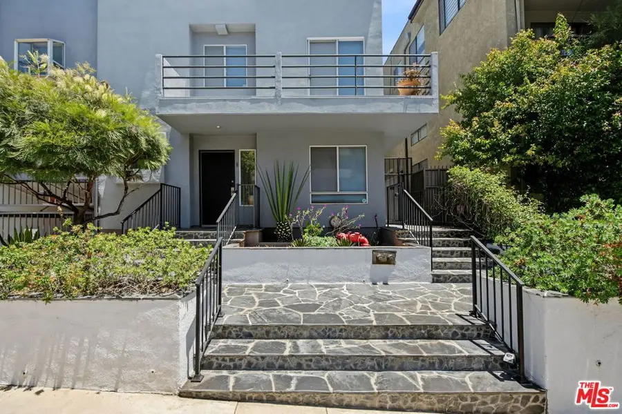 1222 N Kings Road #8, West Hollywood, CA 90069 - #3
