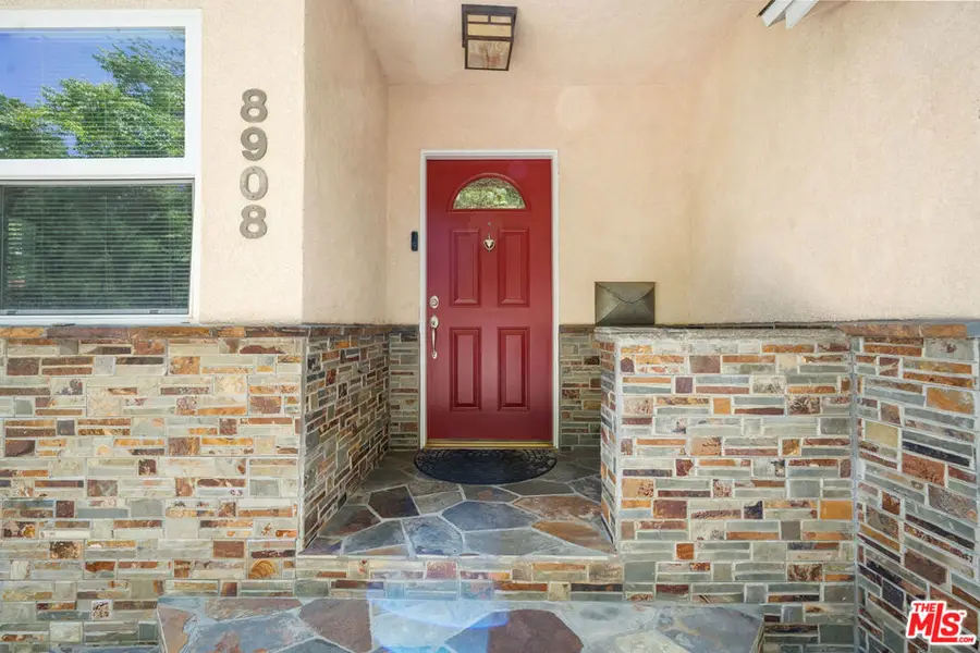 8908 Amigo Avenue, Northridge, CA 91324 - #3