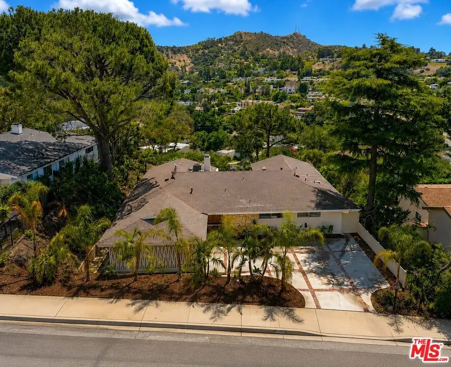 11425 Dona Evita Drive, Studio City, CA 91604 - #2