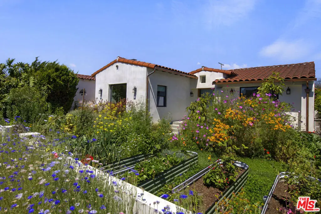 3952 Sutro Avenue, Los Angeles, CA 90008 - #1