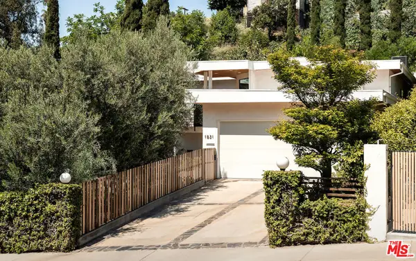 1831 Redcliff Street, Los Angeles, CA 90026
