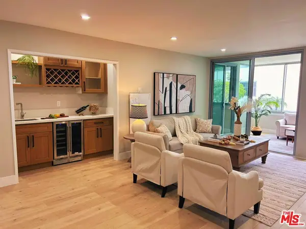 8701 Delgany Avenue #105, Playa Del Rey, CA 90293