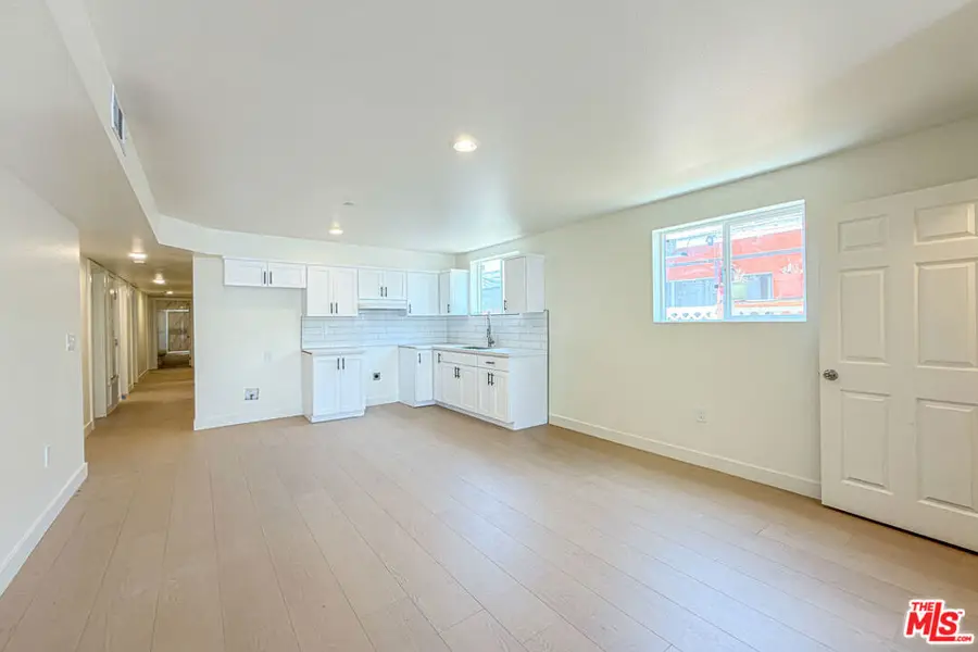 732 E 52nd Street, Los Angeles, CA 90011 - #3