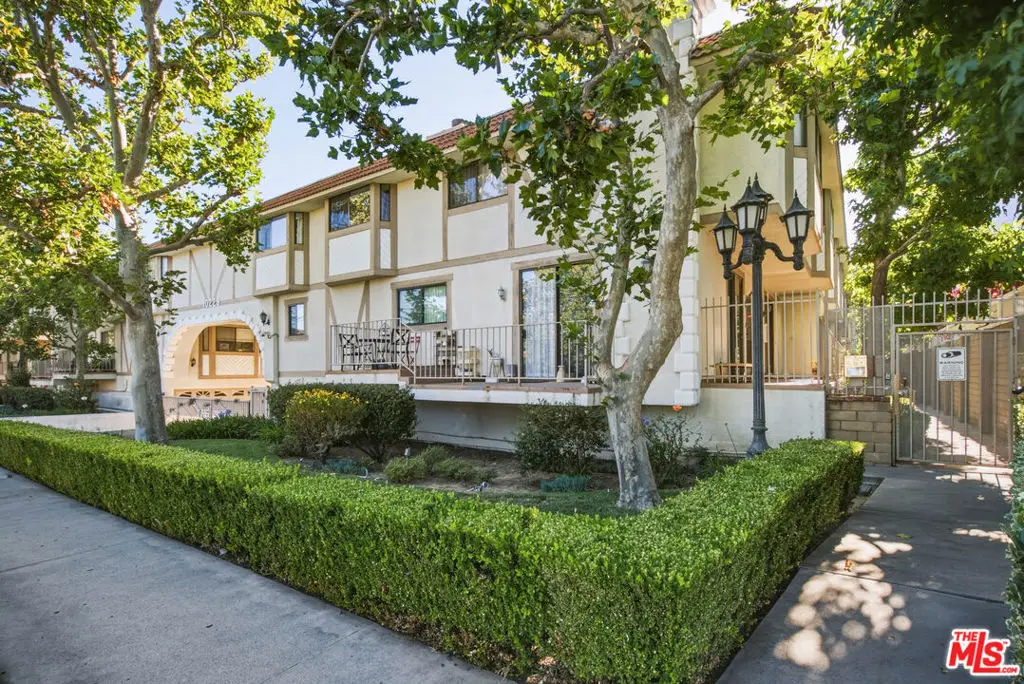 10229 Variel Avenue #12, Chatsworth, CA 91311 - #1