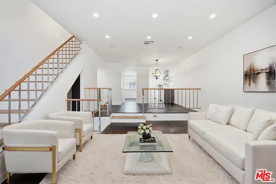 10229 Variel Avenue #12, Chatsworth, CA 91311 - #2