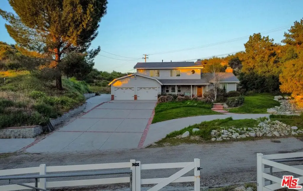 28132 Oak Spring Canyon Road, Canyon Country, CA 91387 - #1