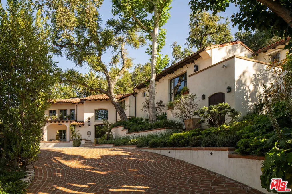 17610 Hidden Oaks Road, Encino, CA 91316 - #1