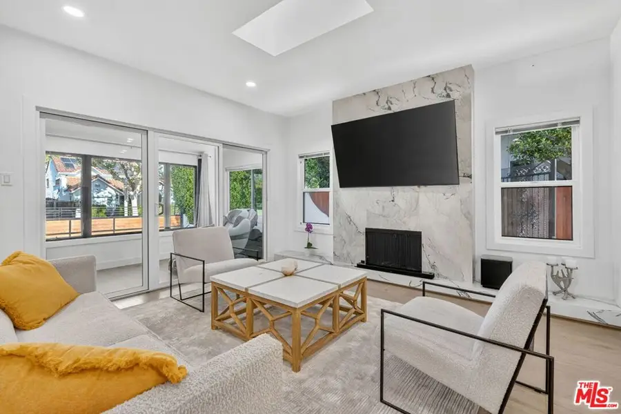 313 S Sycamore Avenue, Los Angeles, CA 90036 - #2