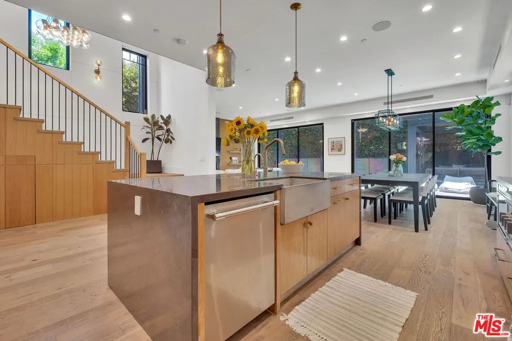 4207 Beethoven Street, Los Angeles, CA 90066 - #1