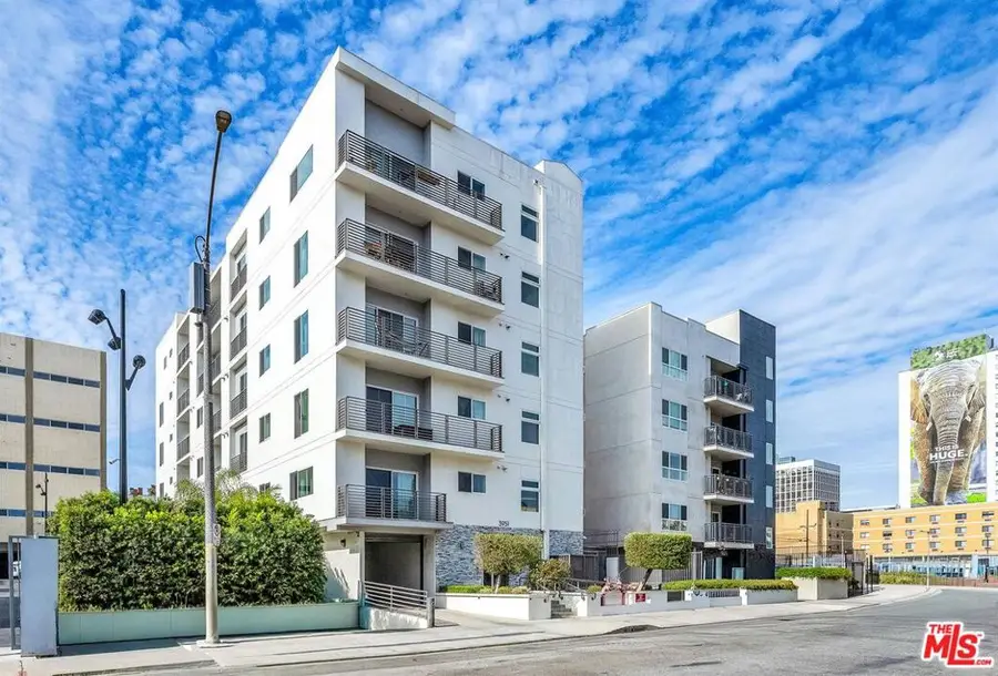 3951 Ingraham Street, Los Angeles, CA 90005 - #2