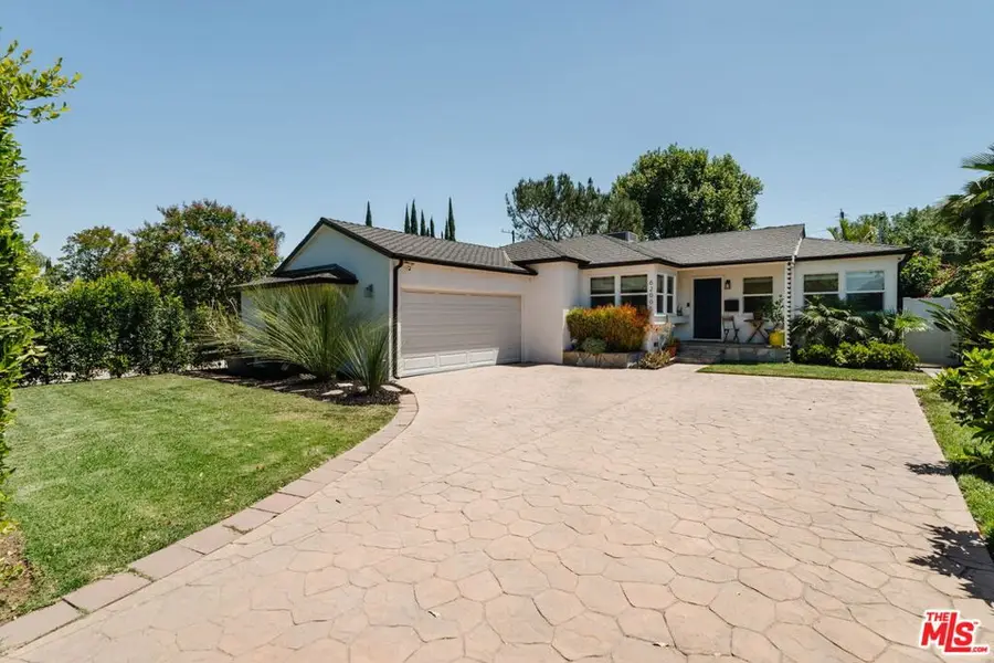6200 Topeka Drive, Tarzana, CA 91335 - #2