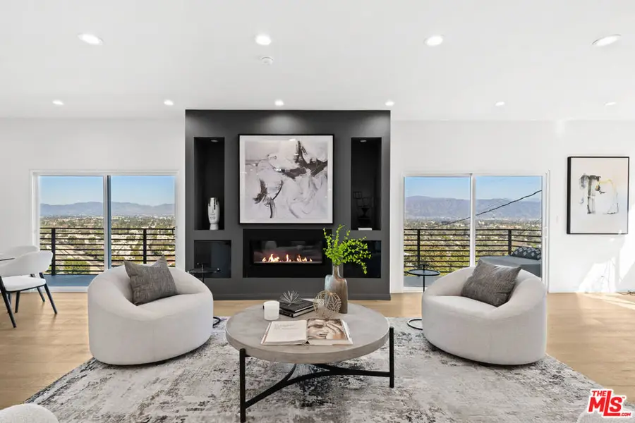 11725 Laurelwood Drive, Studio City, CA 91604 - #2