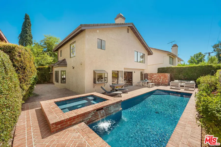 13033 Magnolia Boulevard, Sherman Oaks, CA 91423 - #2
