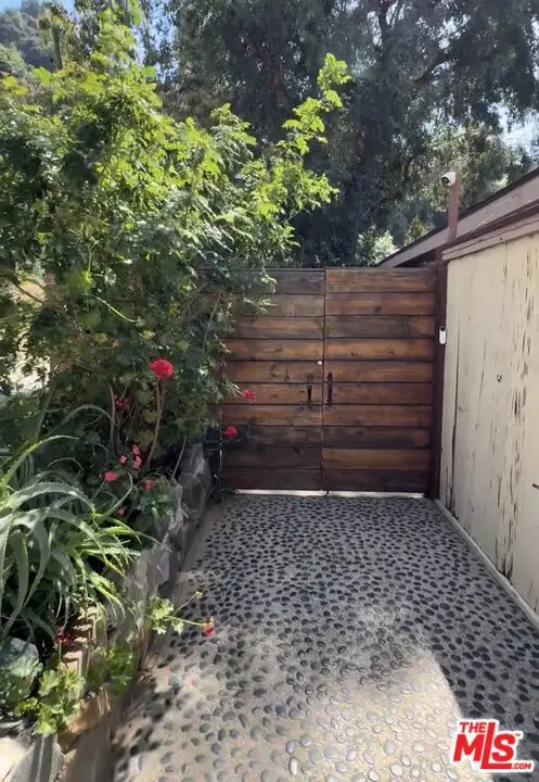 2451 Nichols Canyon Road, Los Angeles, CA 90046