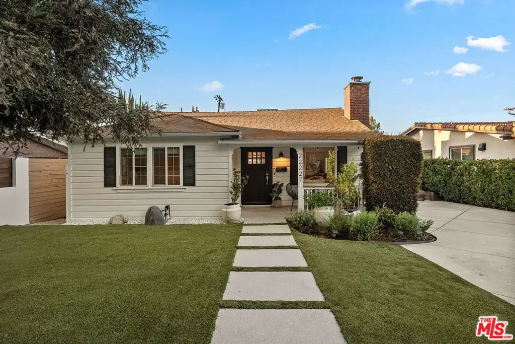 22227 Avenue San Luis, Woodland Hills, CA 91364 - #1