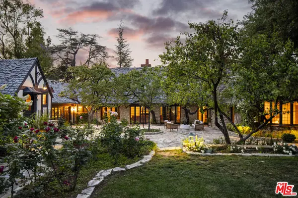 4934 Queen Florence Lane, Woodland Hills, CA 91364