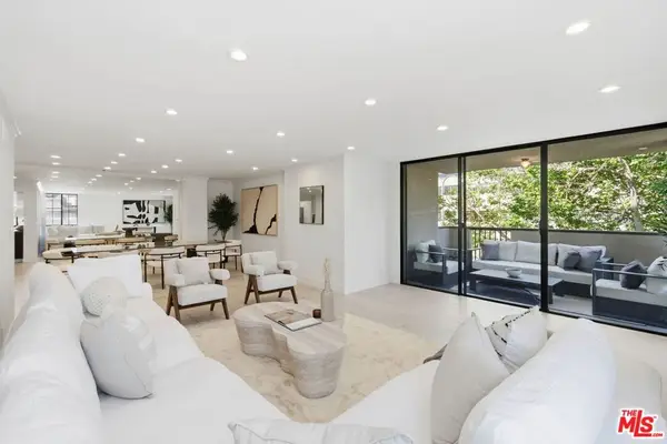 150 N Almont Drive #301, Beverly Hills, CA 90211