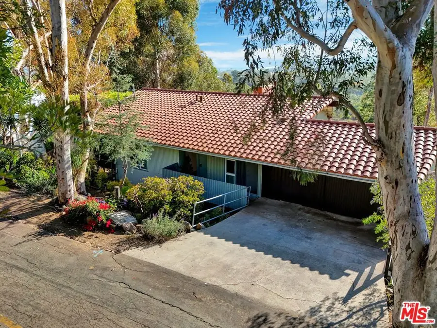 3557 Serra Road, Malibu, CA 90265 - #2