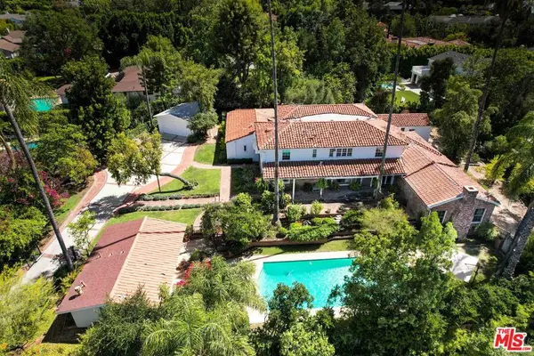 17534 Corinthian Drive, Encino, CA 91316