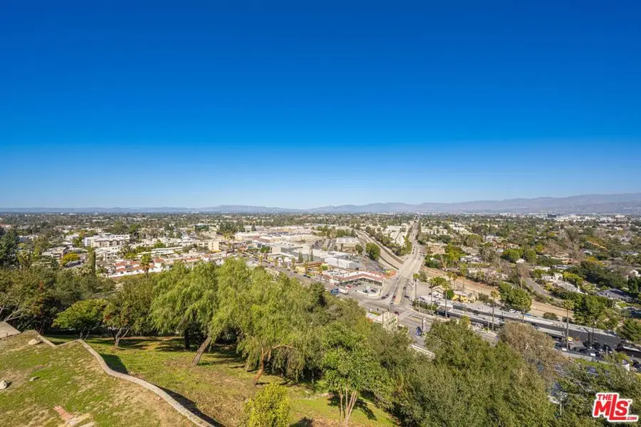 11729 Laurelwood Drive, Studio City, CA 91604 - #3