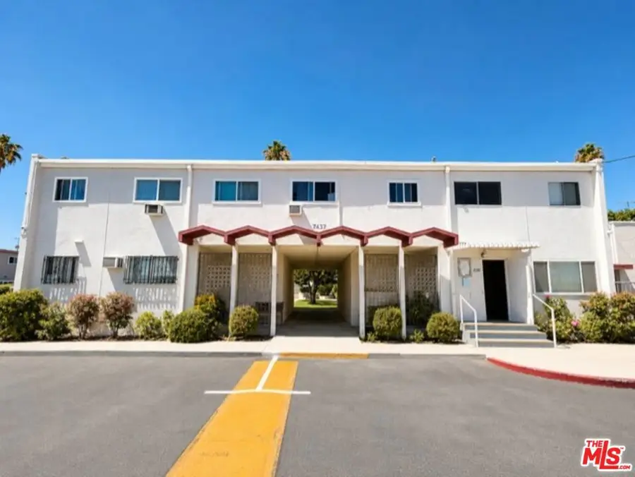 7137 Coldwater Canyon Avenue #12, North Hollywood, CA 91605 - #2