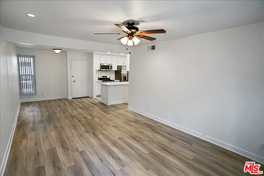 18620 Hatteras Street #180, Tarzana, CA 91356 - #3