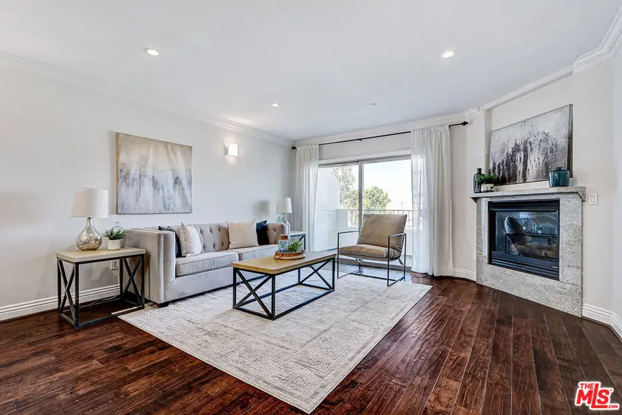 1520 S Shenandoah Street #304, Los Angeles, CA 90035 - #2
