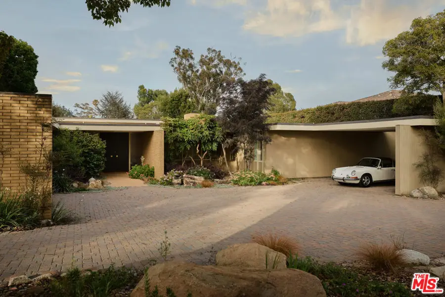 344 S Cliffwood Avenue, Los Angeles, CA 90049 - #3