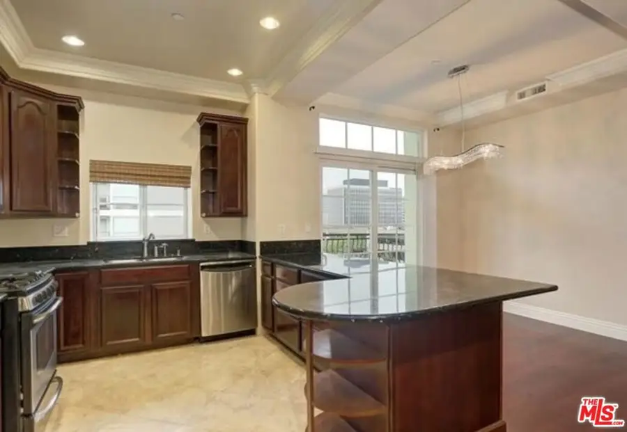 700 S Ardmore Avenue #PH1, Los Angeles, CA 90005 - #3