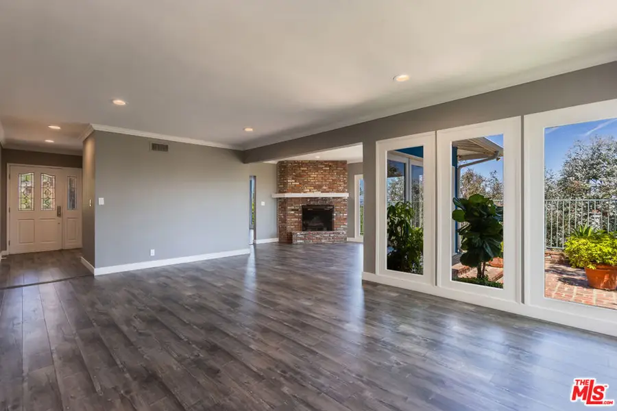 3661 Sunswept Drive, Studio City, CA 91604 - #3