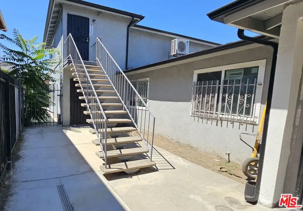 532 W 51st Street, Los Angeles, CA 90037 - #1