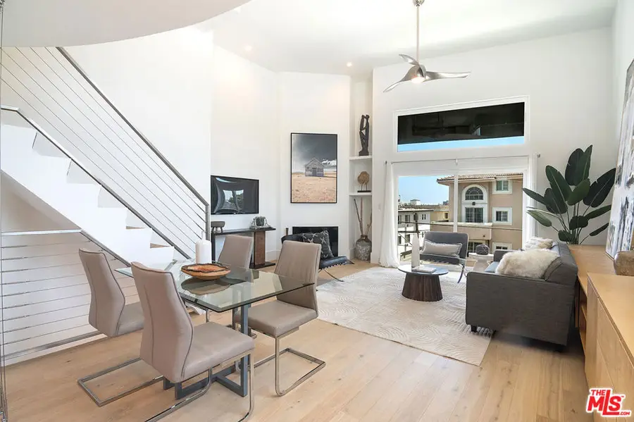 12217 Rochester Avenue #1, Los Angeles, CA 90025 - #2