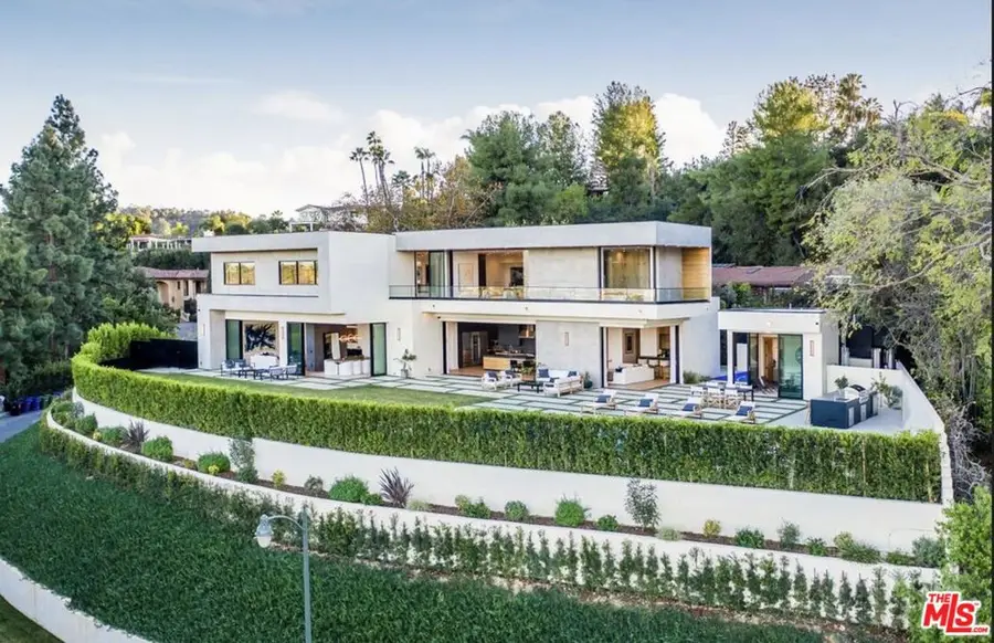 3951 Royal Oak Place, Encino, CA 91436 - #2
