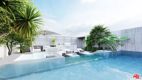 6907 Cahuenga Park Trail, Los Angeles, CA 90068