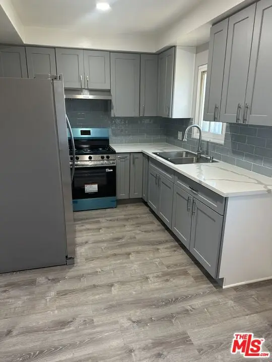 711 Larch Street #10, Inglewood, CA 90301 - #2
