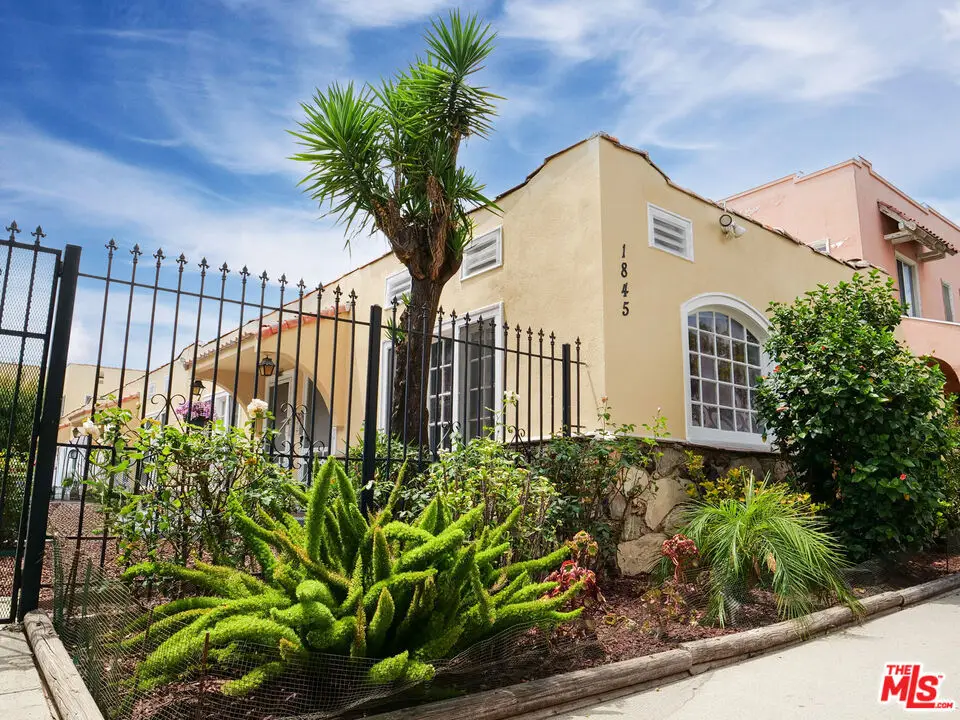 1845 N New Hampshire Avenue, Los Angeles, CA 90027 - #1