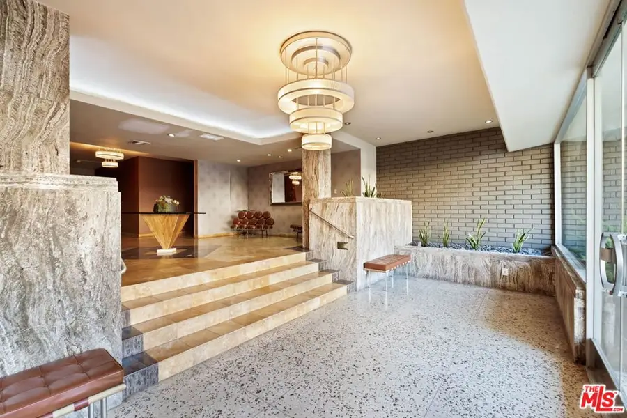 531 N Rossmore Avenue #PHA, Los Angeles, CA 90004 - #3