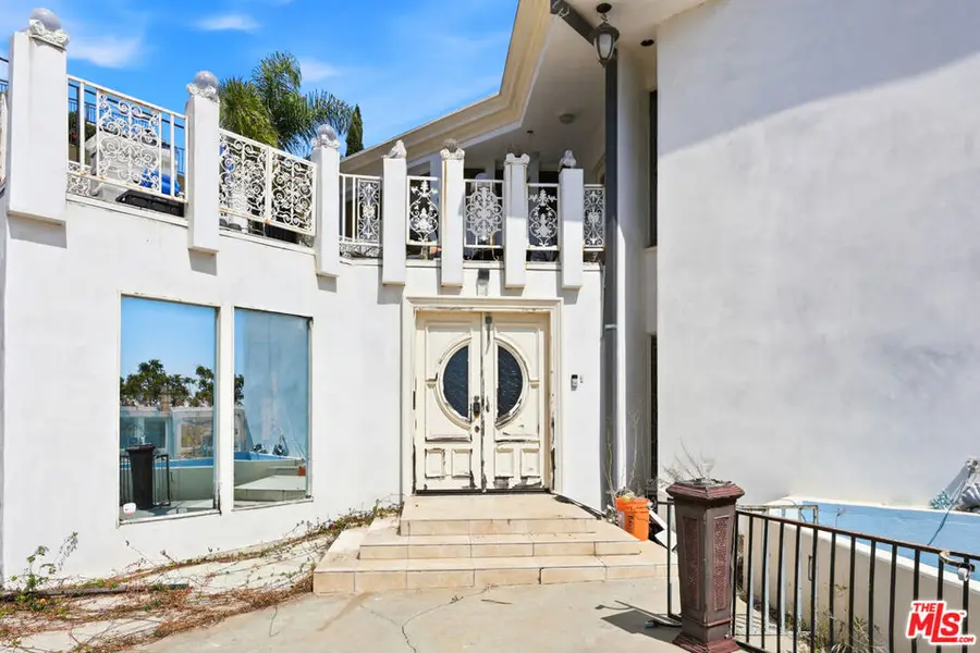5957 Wrightcrest Drive, Culver City, CA 90232 - #2