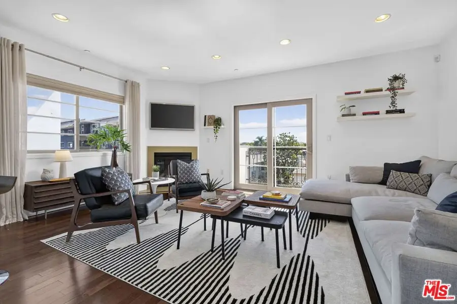 125 S Sweetzer Avenue #PH2A, Los Angeles, CA 90048 - #3