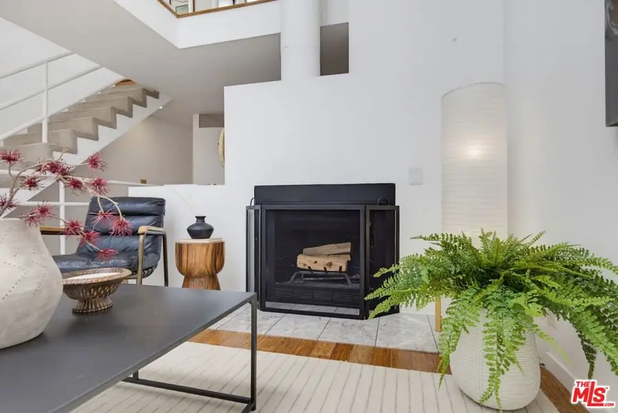 821 Bay Street #C6, Santa Monica, CA 90405 - #3