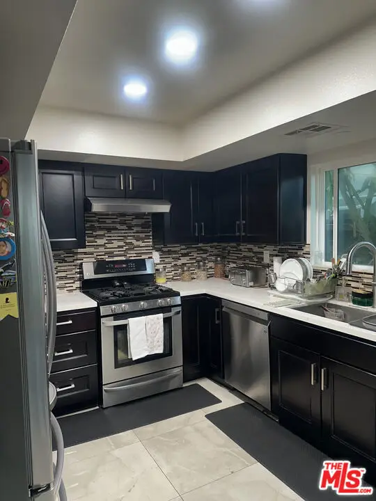 15010 Portofino Lane, North Hills, CA 91343 - #2