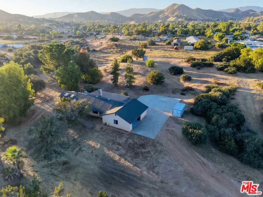 33201 Barber Road, Agua Dulce, CA 91390 - #2