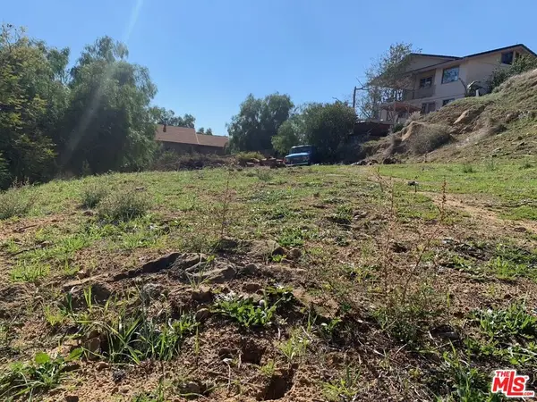 207 S La Gross Way, Chatsworth, CA 91311