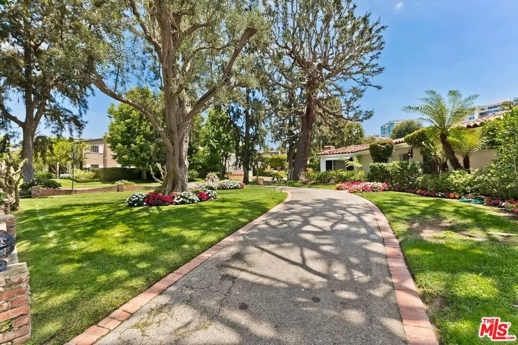 800 Warner Avenue, Los Angeles, CA 90024 - #1