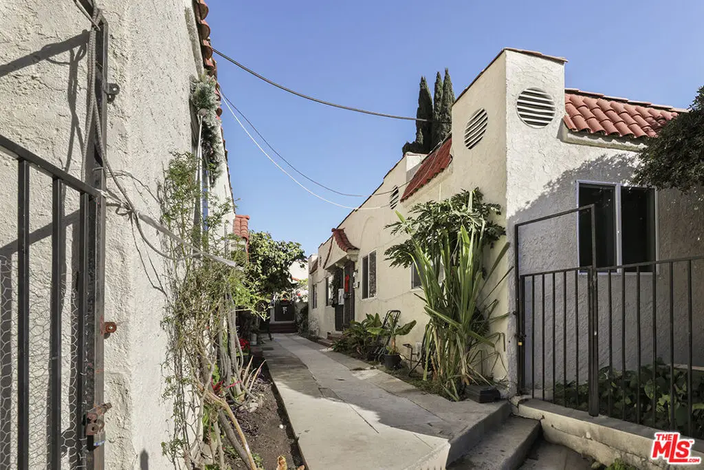 4011 Country Club Drive, Los Angeles, CA 90019 - #1