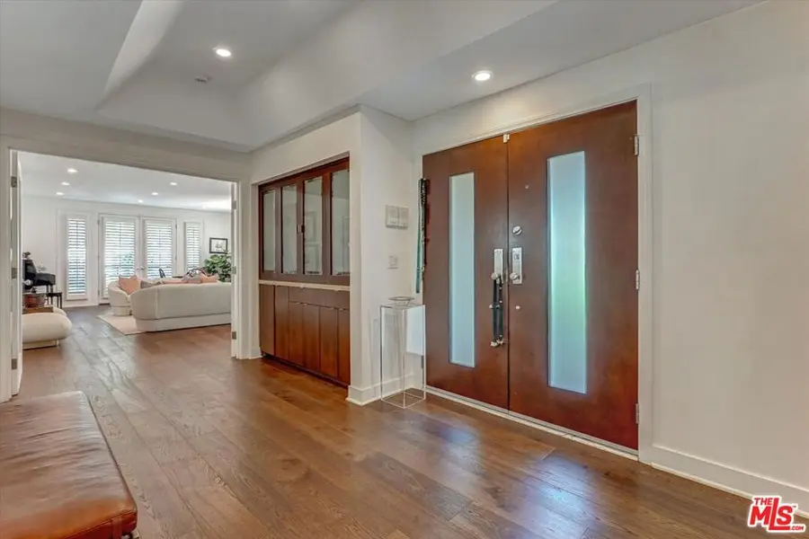 148 S Crescent Drive #101, Beverly Hills, CA 90212 - #3