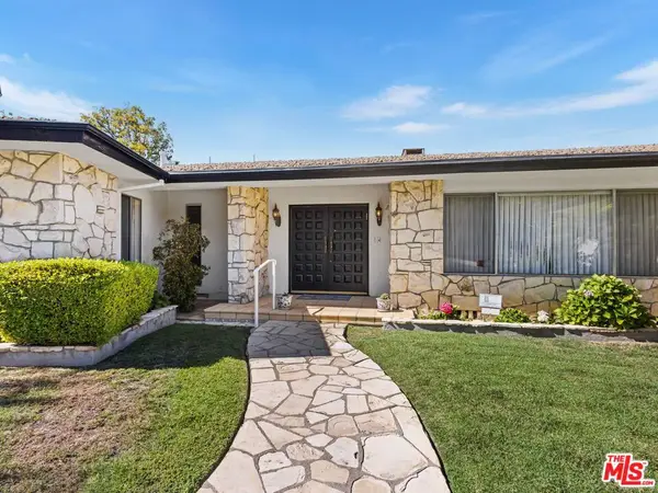 1120 Maybrook Drive, Los Angeles, CA 90210