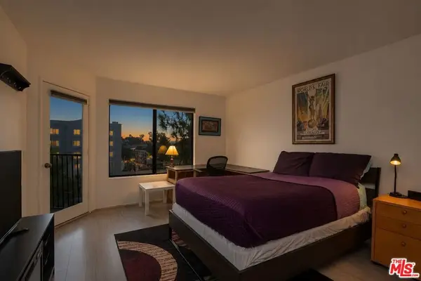 1942 Grace Avenue #217, Los Angeles, CA 90068