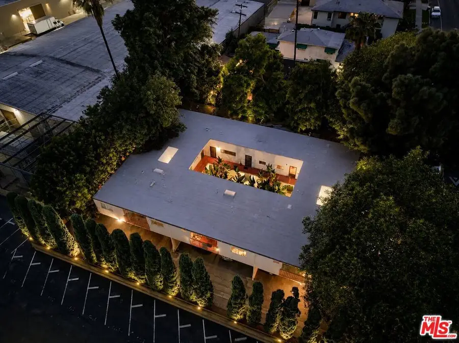 4208 Russell Avenue, Los Angeles, CA 90027 - #2