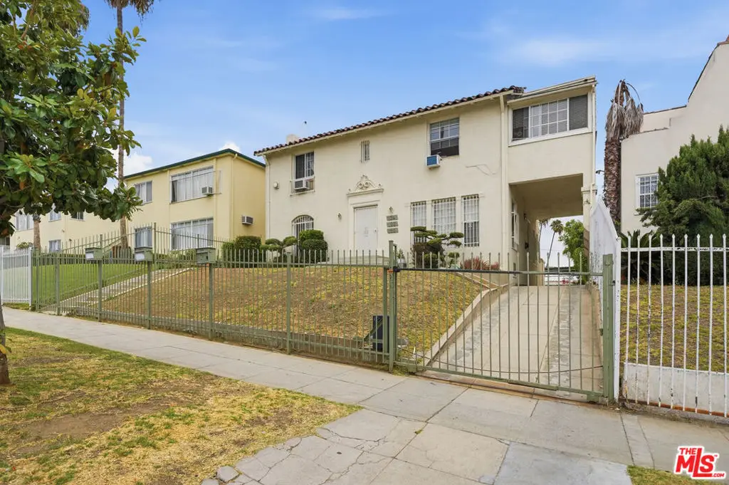 124 N Berendo Street, Los Angeles, CA 90004 - #1